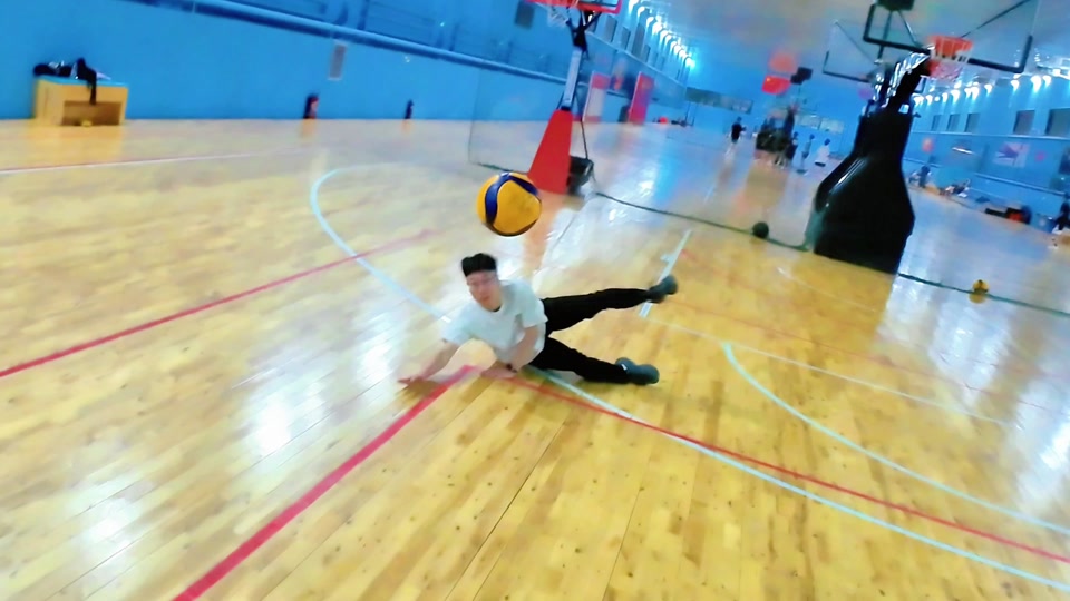 现了
