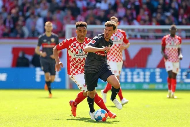 尔的加盟 尔的加盟