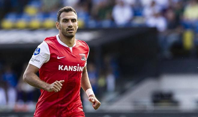 现尤其引人 现尤其引人