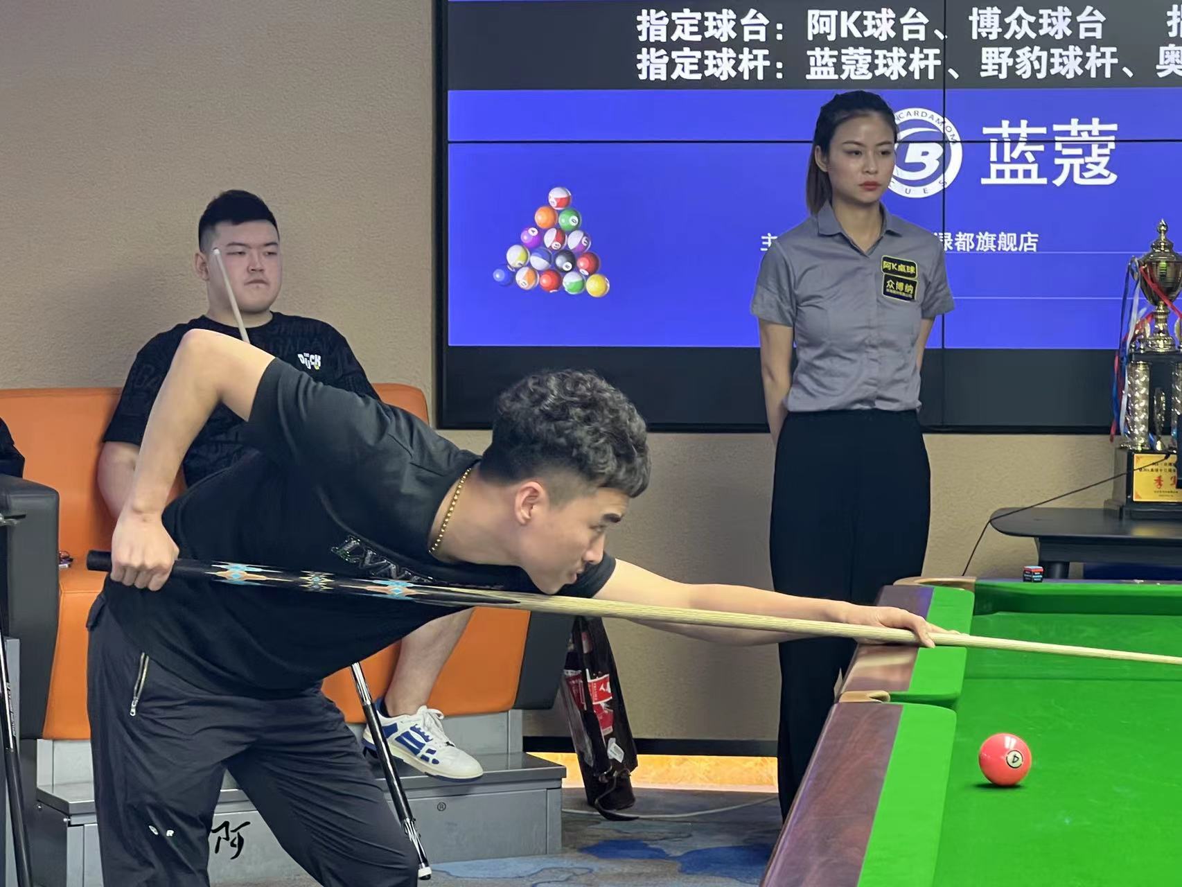 而山东队则 而山东队则