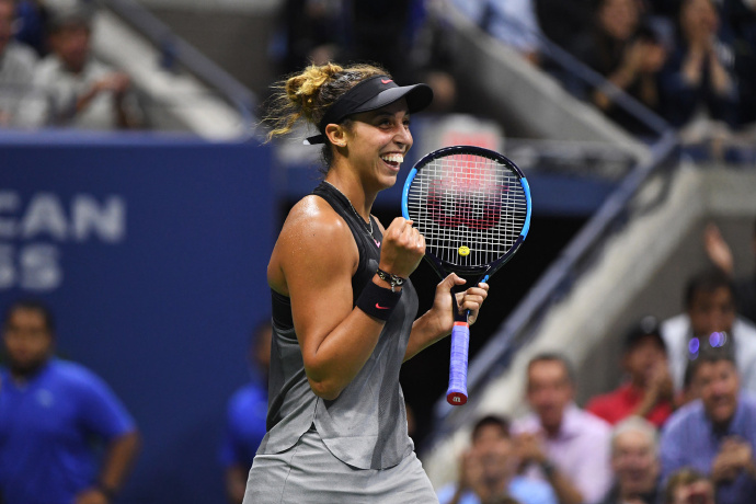 中显示出强 中显示出强